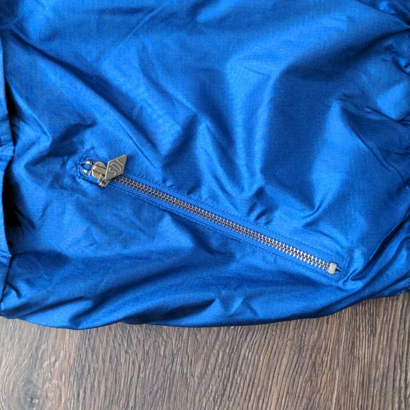 SDI Men's Size Medium Blue/Red Reversible Vest (Please Read) - Picture 4 of 9